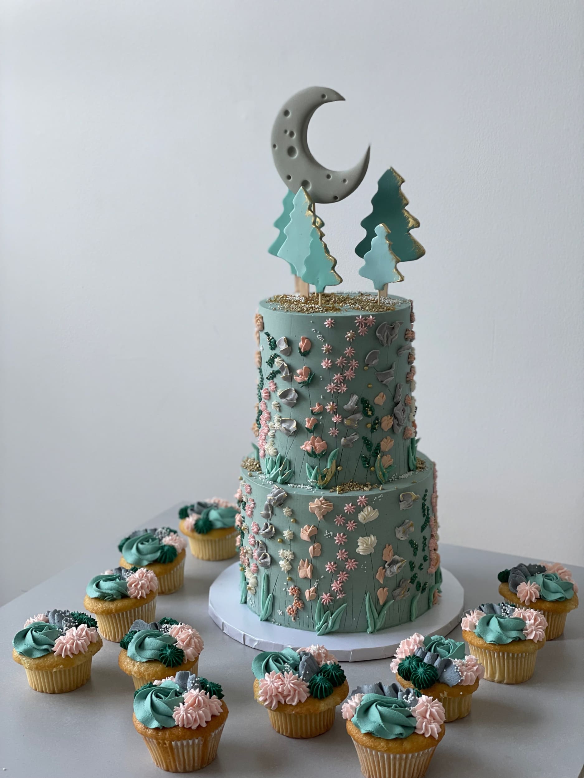 Hand piped meadow flowers &amp; moon - custom cake