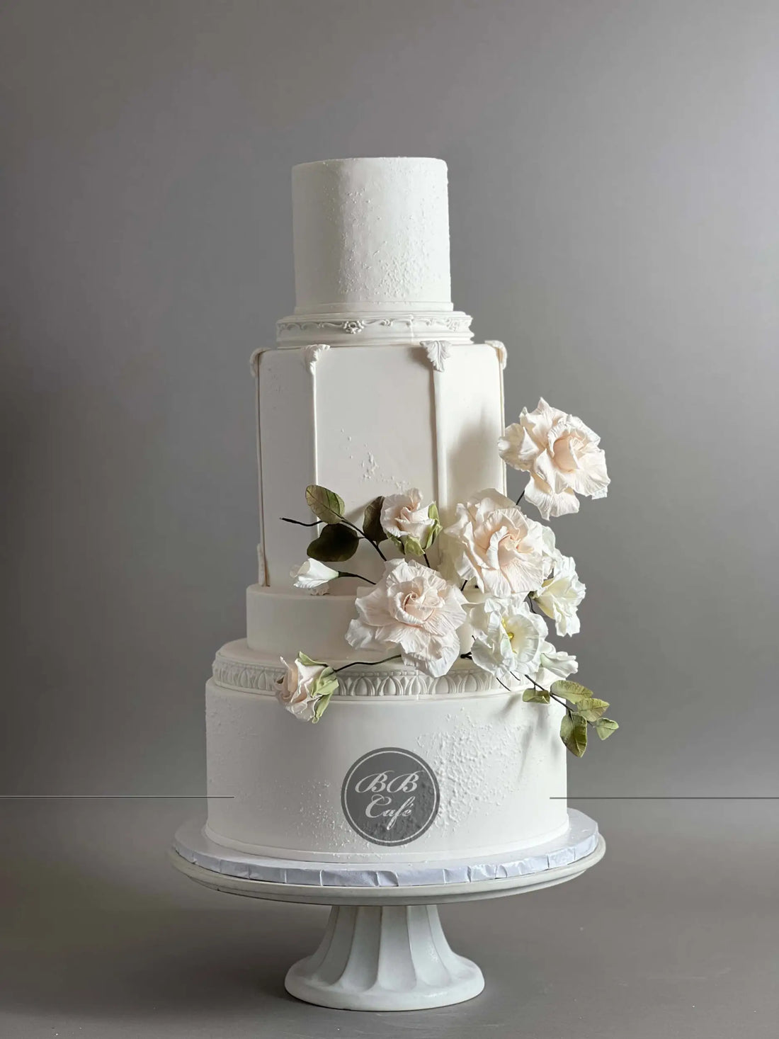 Hexagon &amp; sugar flowers - wedding cake