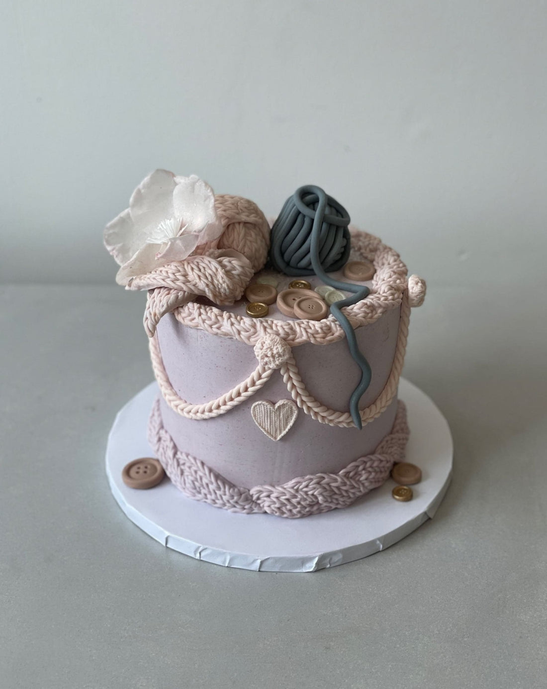Knitting on buttercream - custom cake