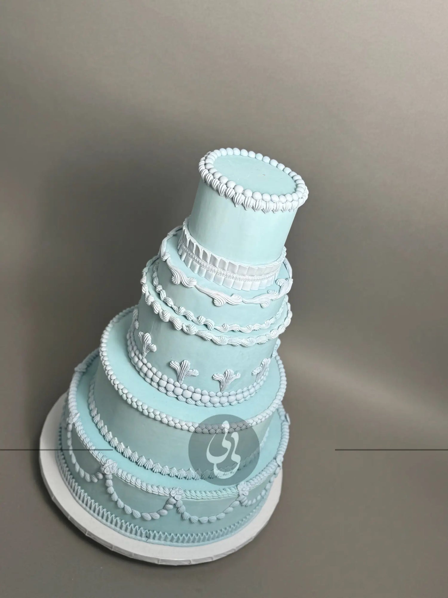 Lambeth in fondant - wedding cake