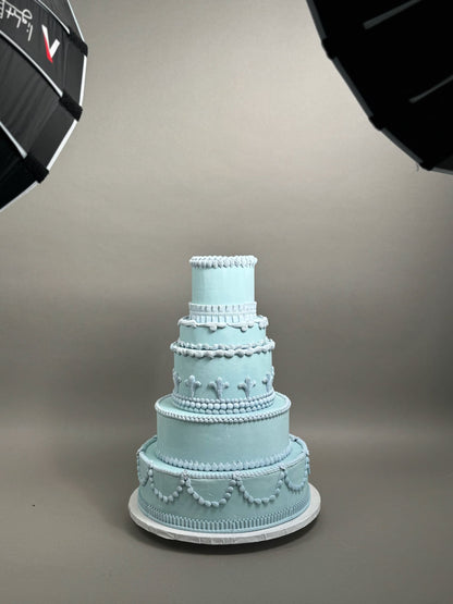 Lambeth in fondant - wedding cake
