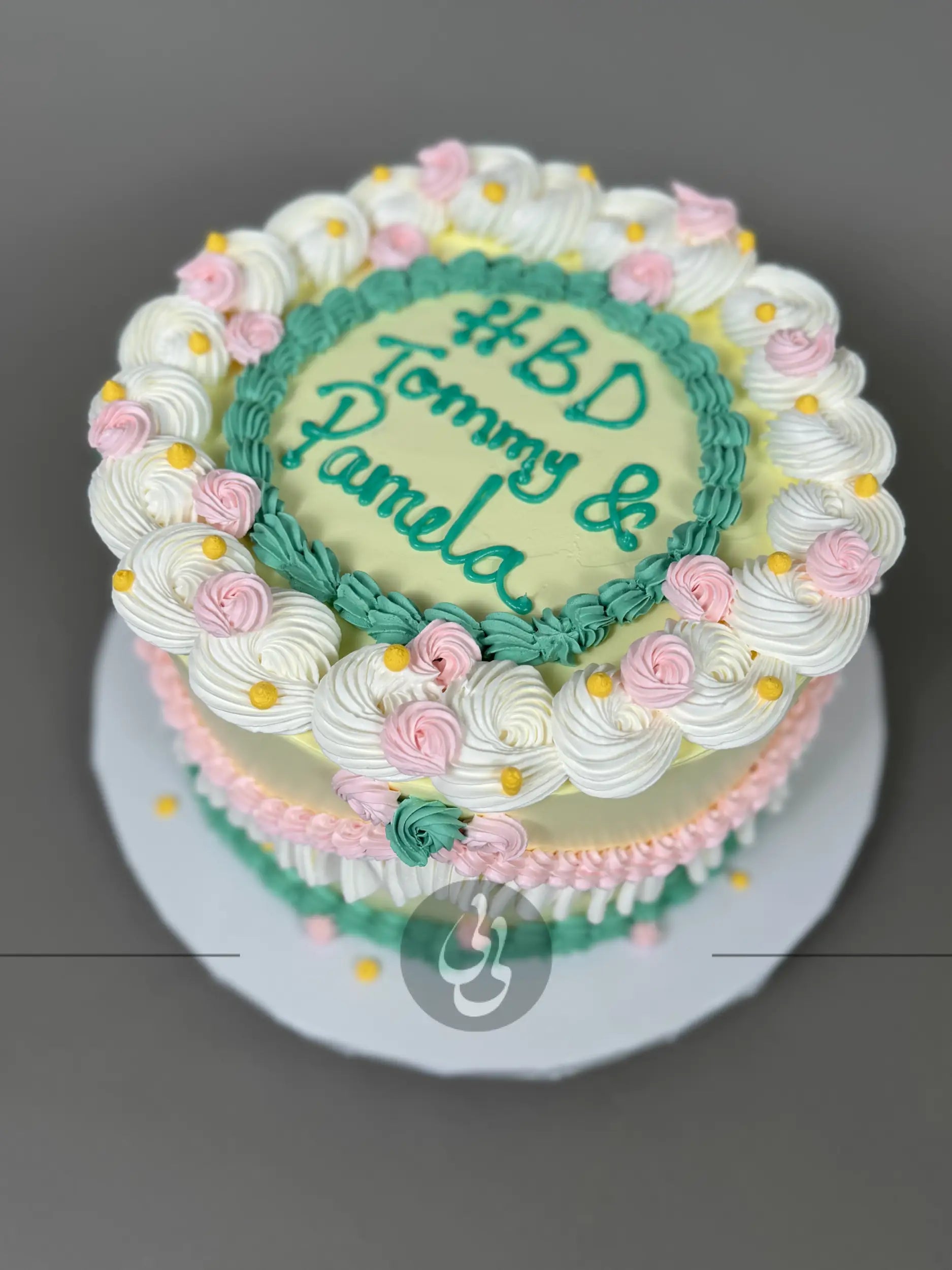 Lambeth on whipped cream - custom cake