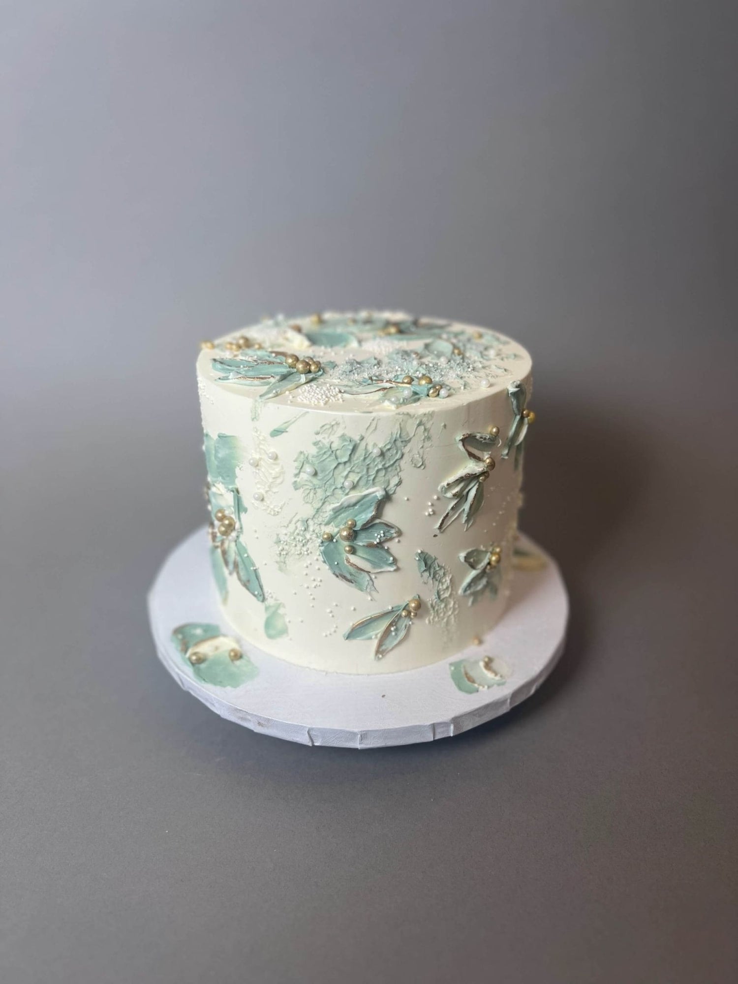 Macarons on pallet knife buttercream - custom cake