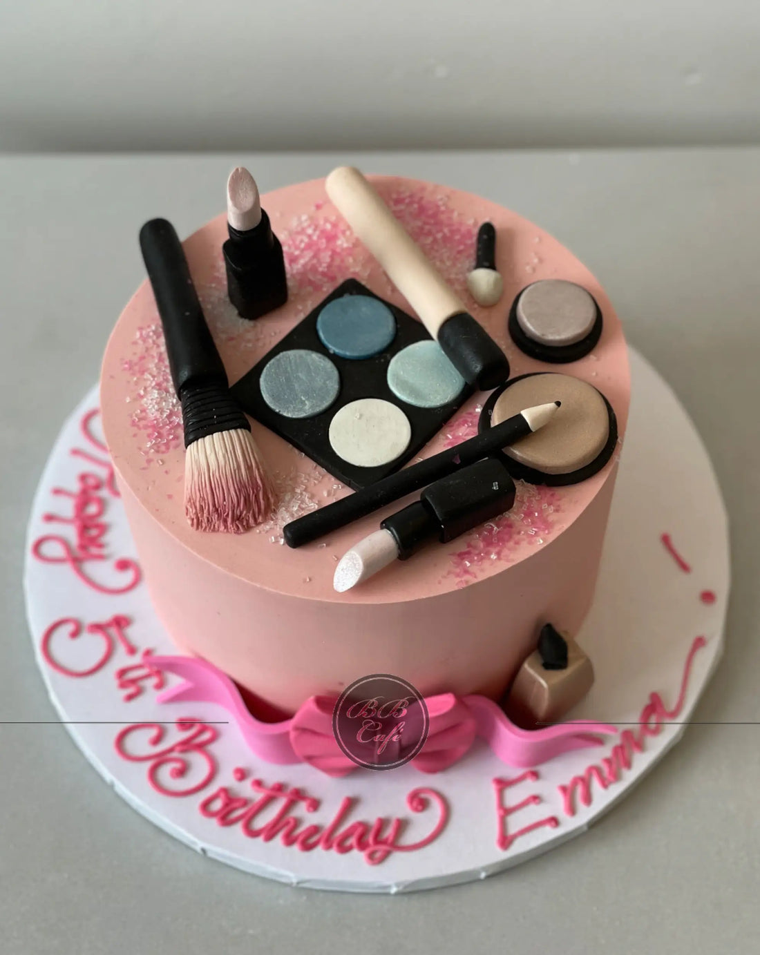 Makeup on buttercream - custom cake