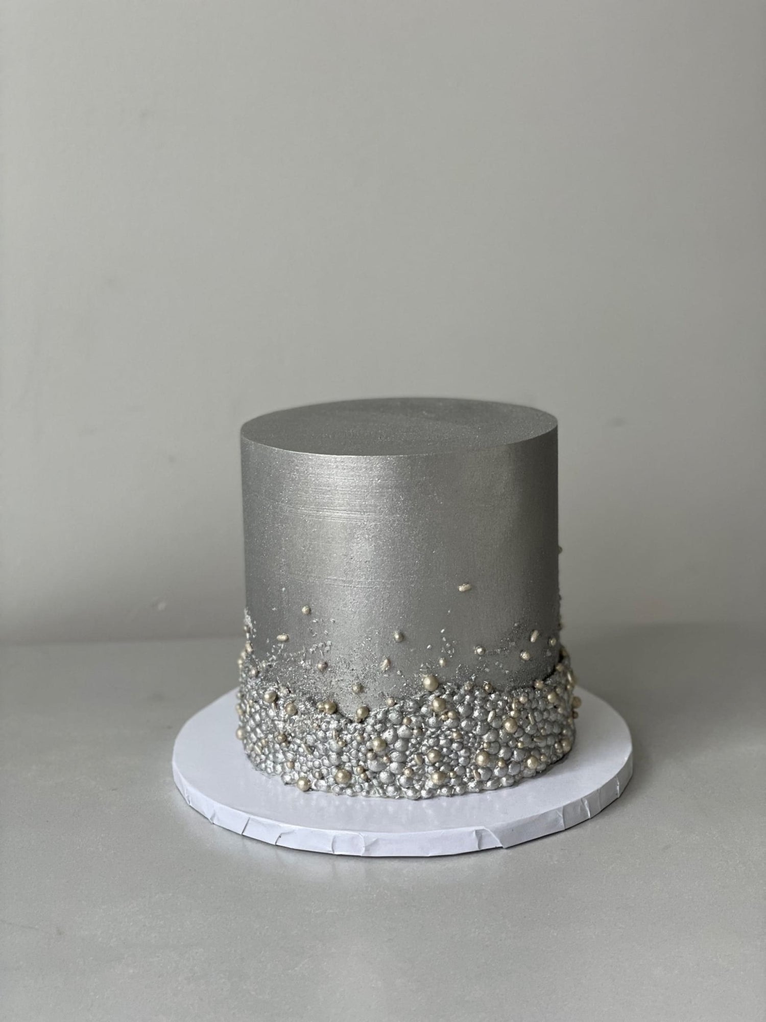 Metallic sequins on buttercream - custom cake