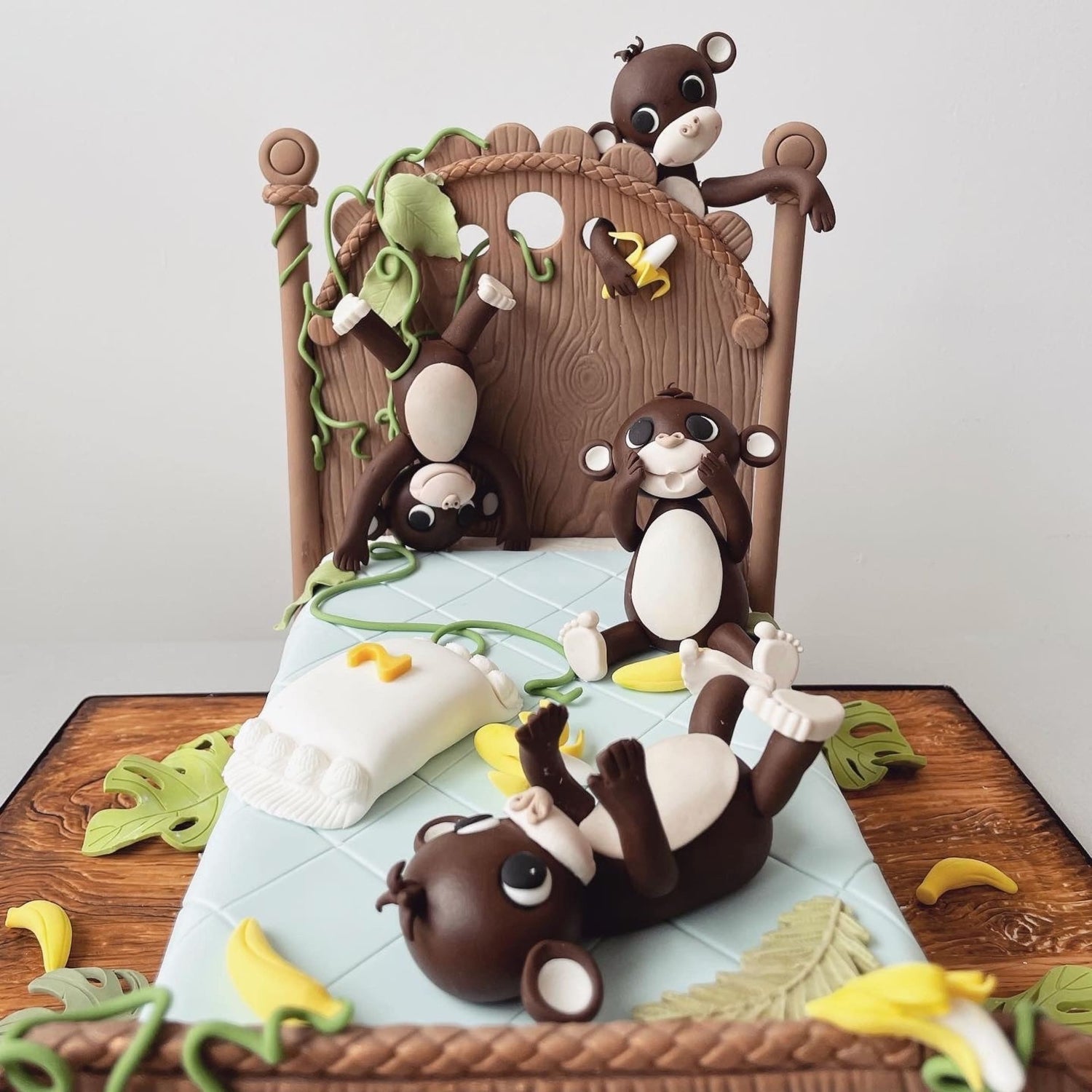 Monkeys jumping on the bed - custom cake