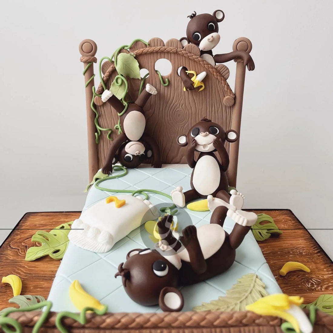 Monkeys jumping on the bed - custom cake