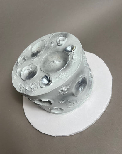 Moon in whipped cream - custom cake