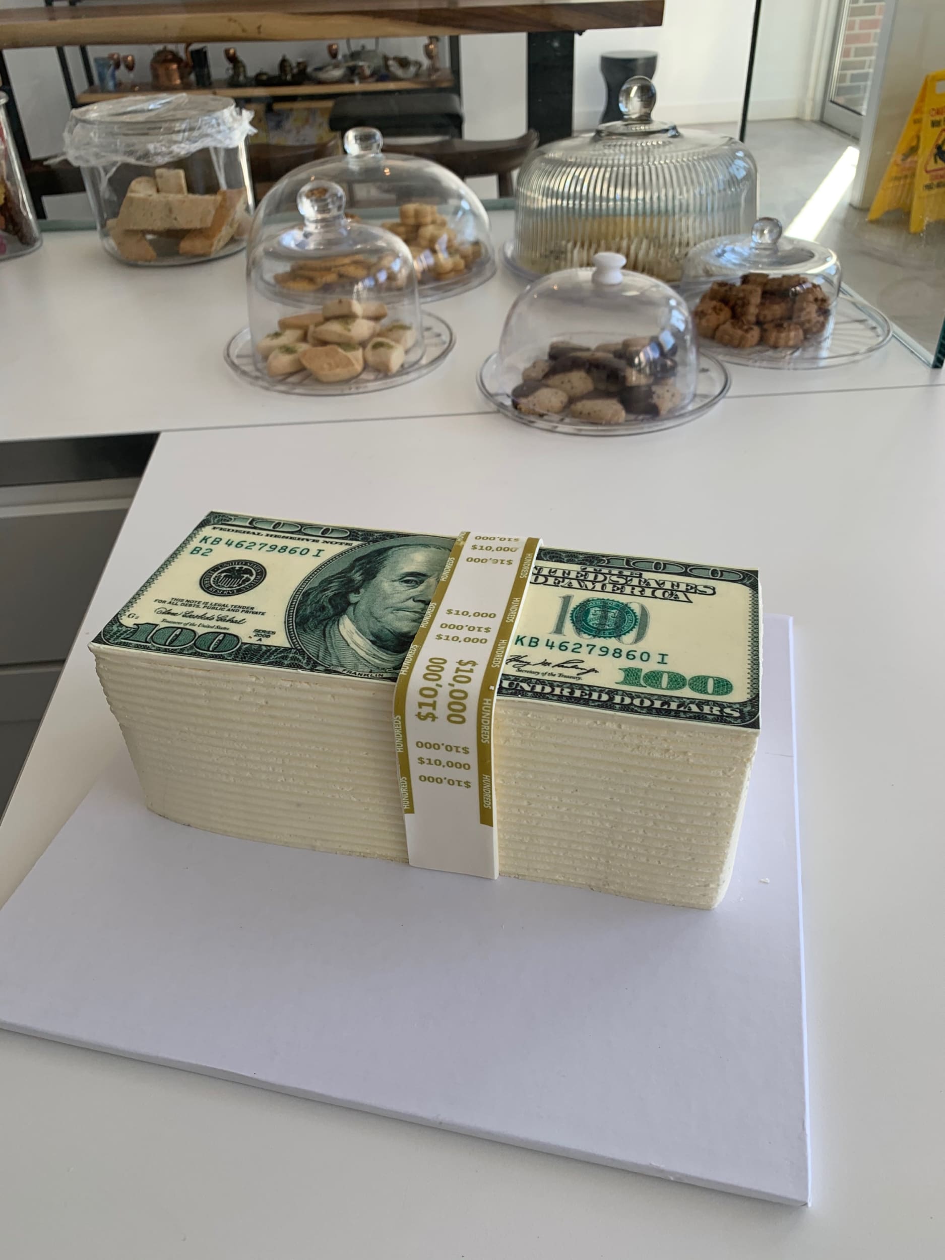 More money - custom cake