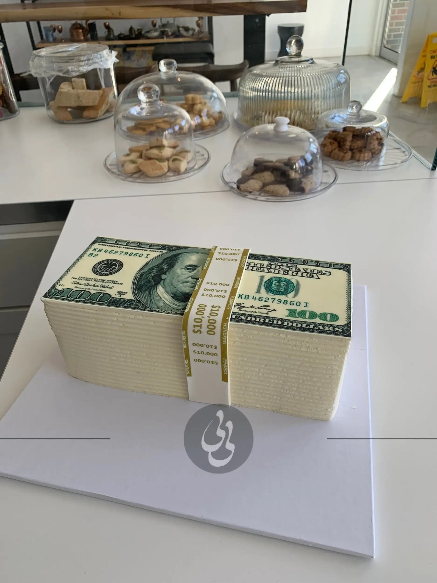 More money - custom cake