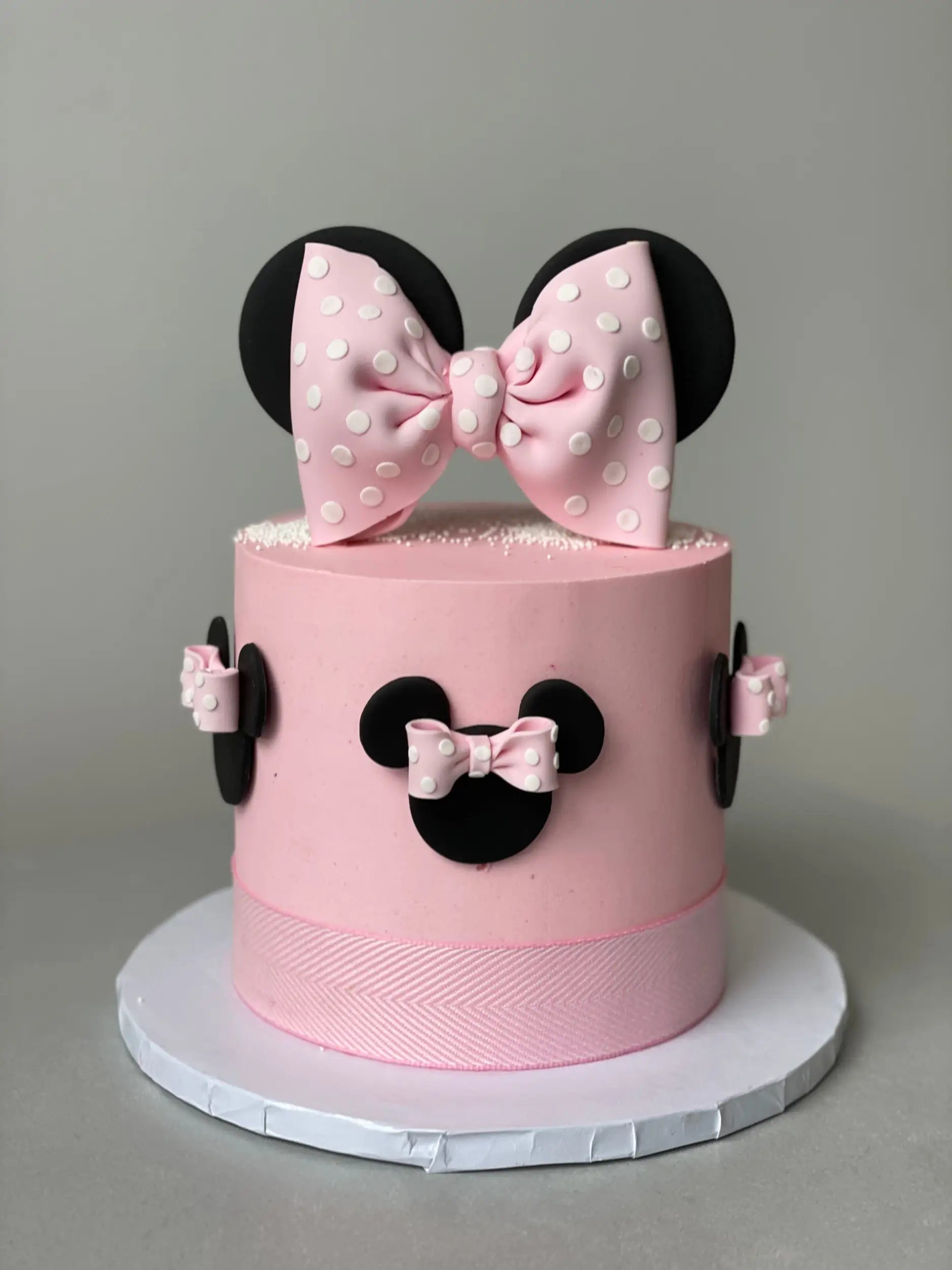 Mouse ears and bow - custom cake
