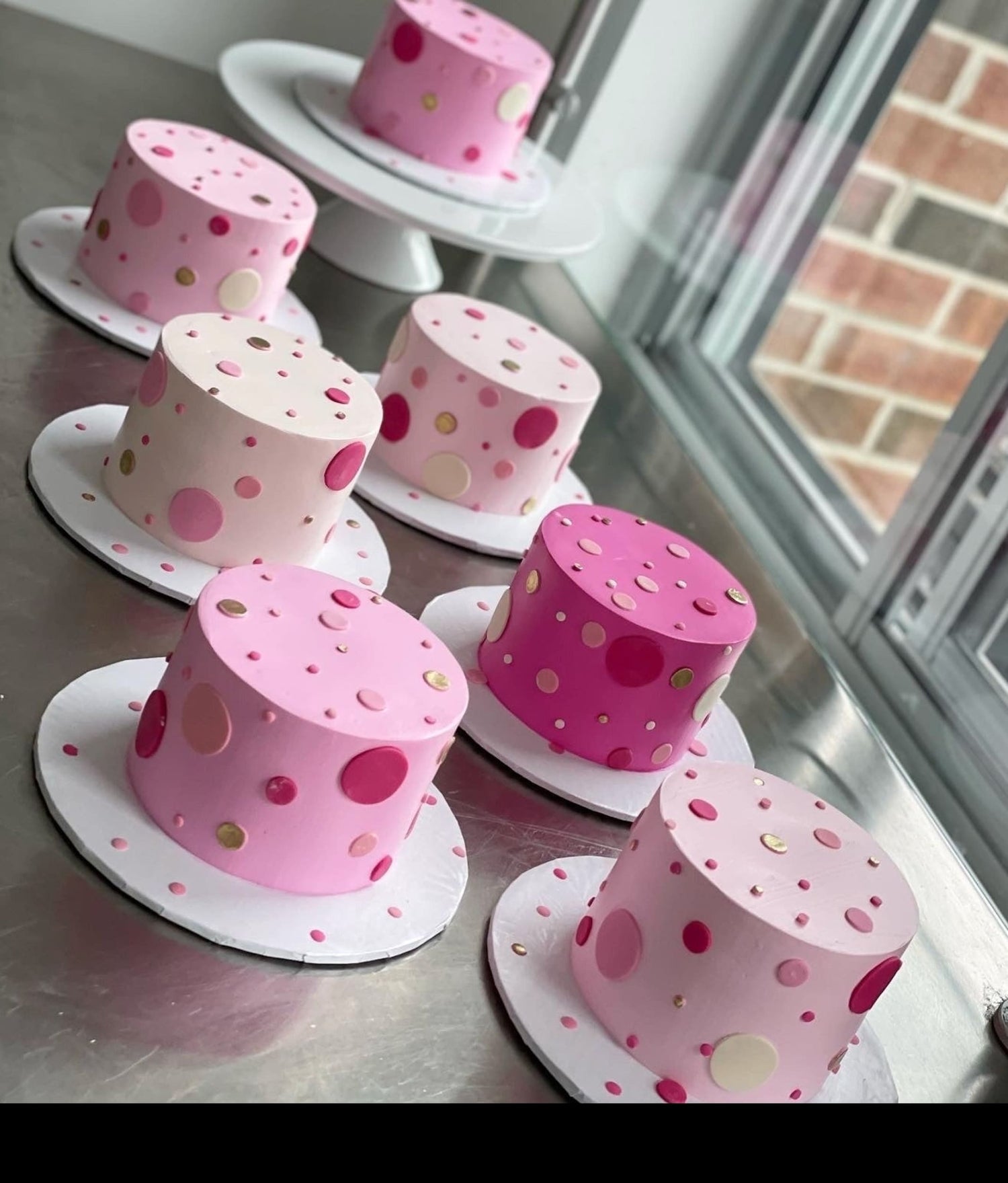 Polkadots on buttercream - custom cake