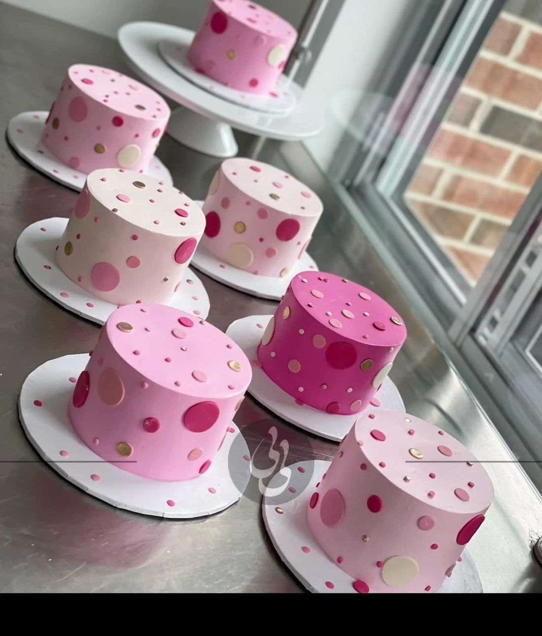 Polkadots on buttercream - custom cake