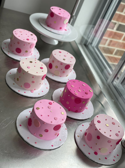 Polkadots on buttercream - custom cake