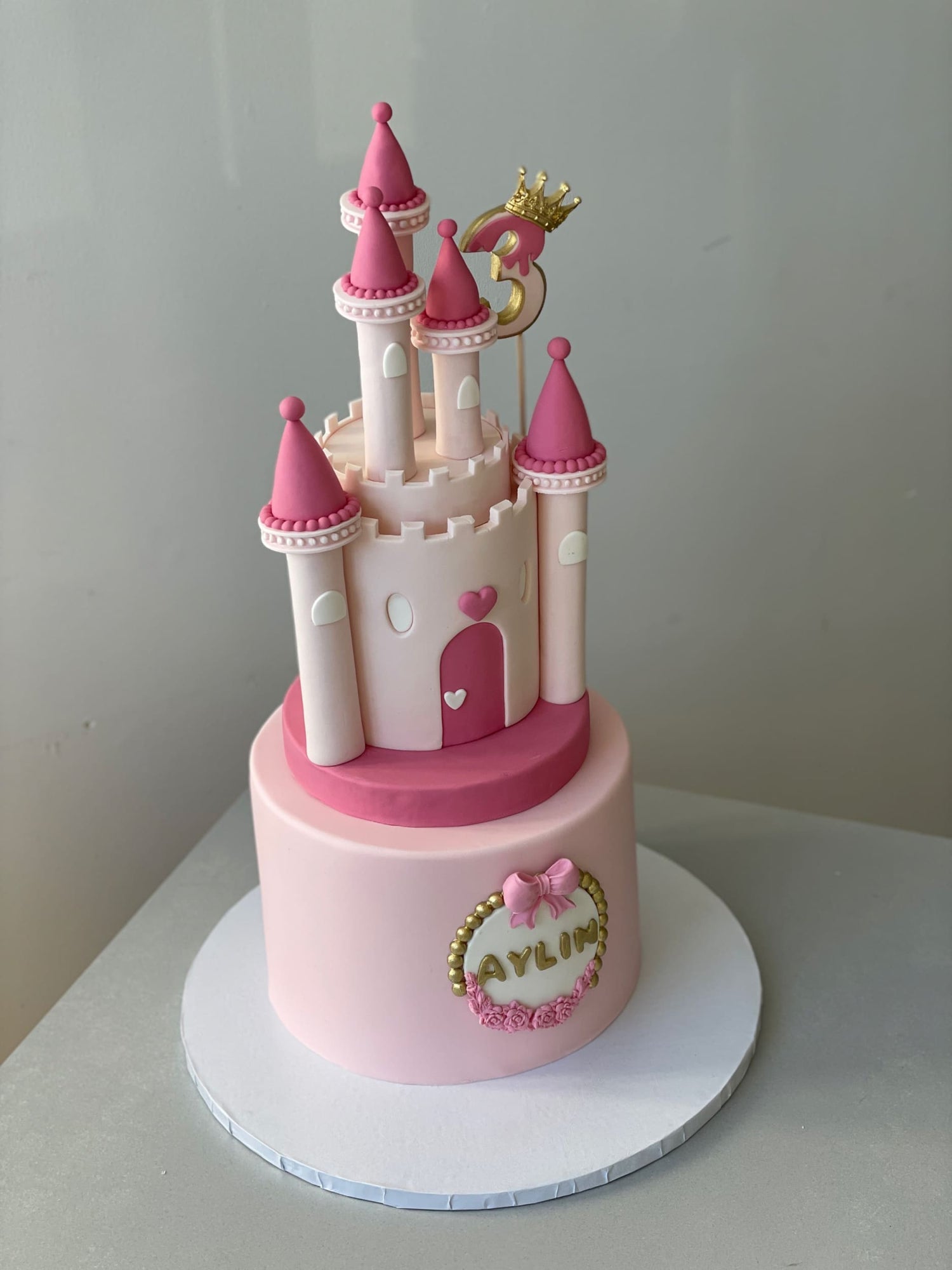 Princess castle 3d cake - custom cake