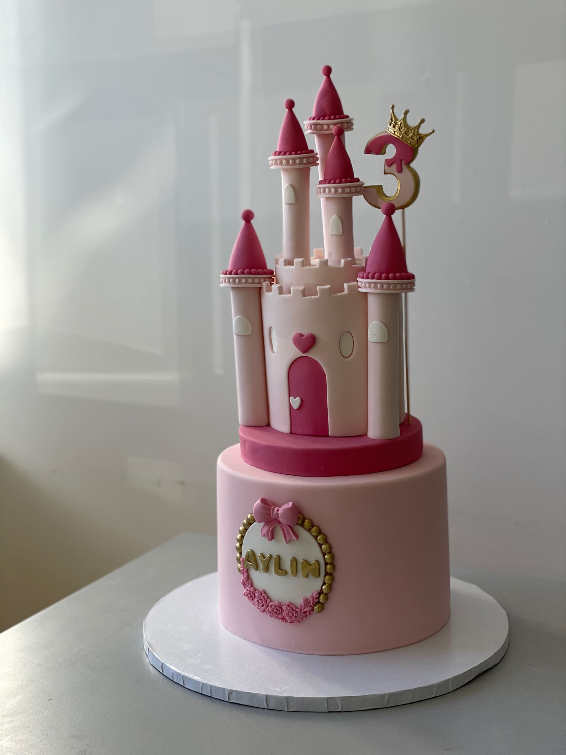 Princess castle 3d cake - custom cake