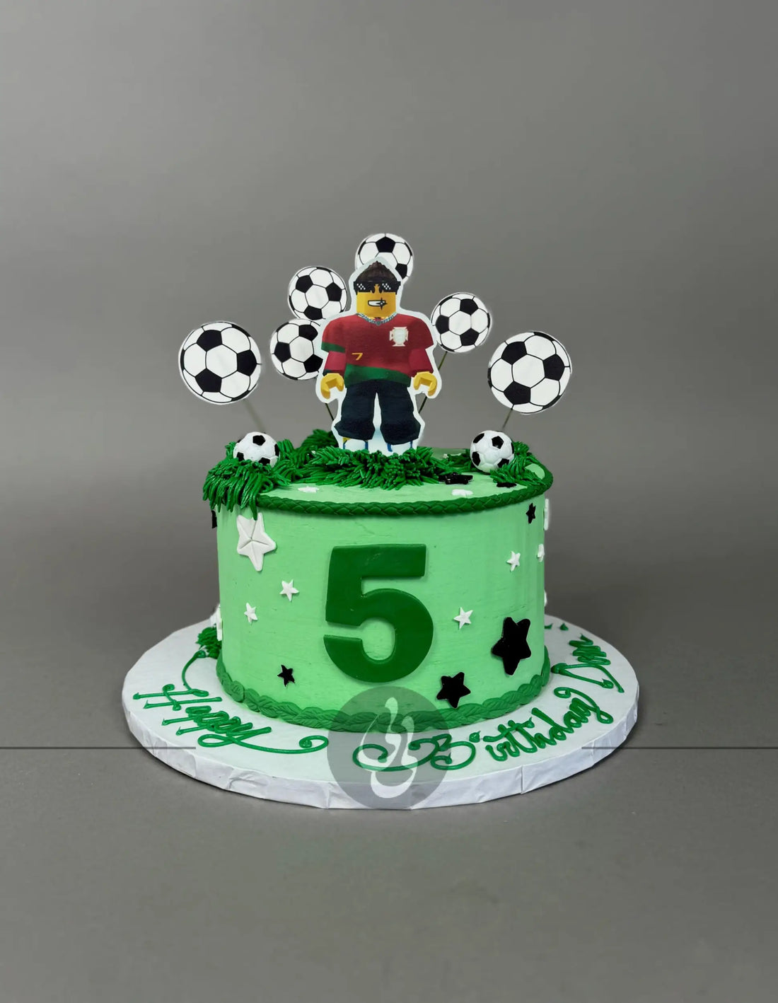 Roblox edible print & soccer balls - custom cake