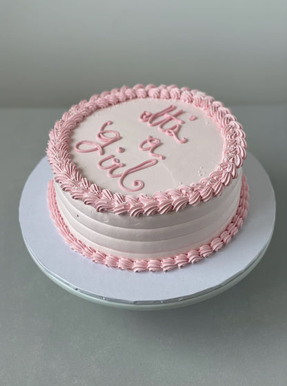 Simple piping on whipped cream - custom cake