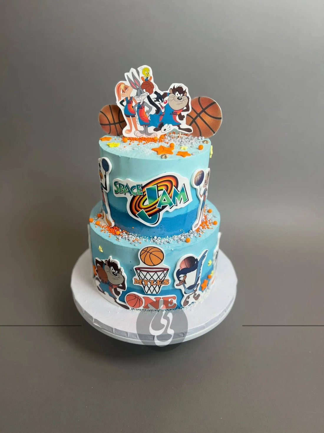 Space jam on buttercream - custom cake