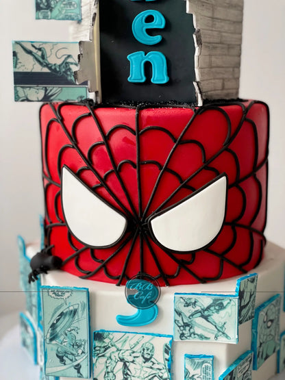 Spiderman superhero in fondant - custom cake