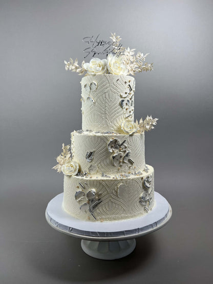 Stenciled boho &amp; sugar flowers - wedding cake
