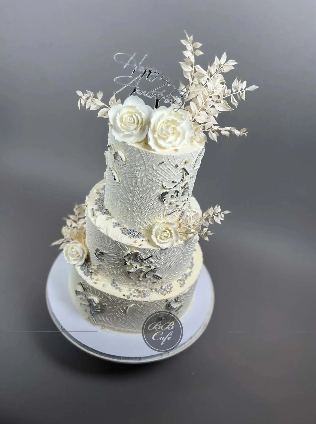 Stenciled boho &amp; sugar flowers - wedding cake