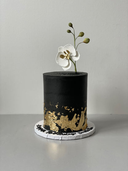 Sugar flower &amp; gold foil on buttercream - custom cake