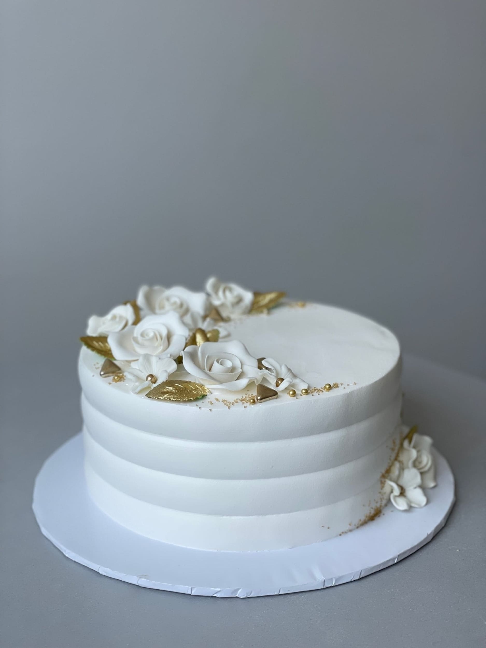 Sugar roses on whipped cream - custom cake