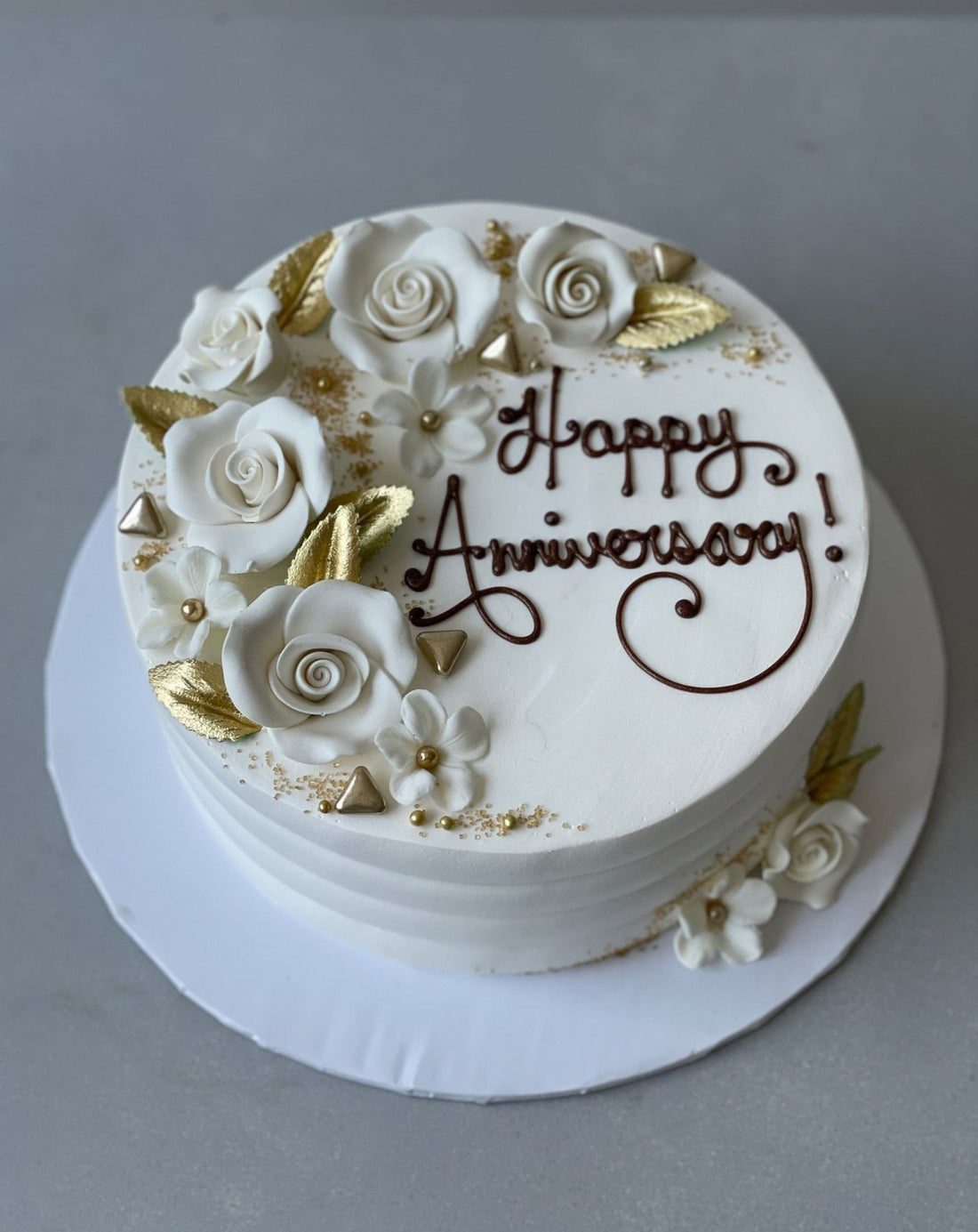 Sugar roses on whipped cream - custom cake