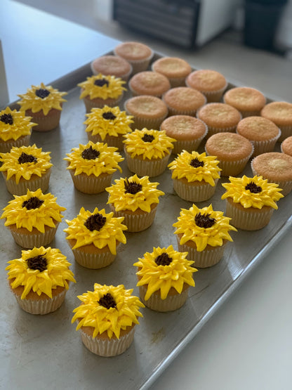 Sunflower garden cupcakes - cupcake
