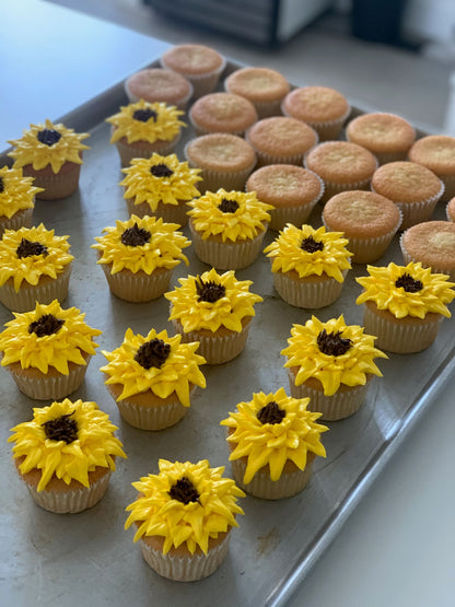 Sunflower garden cupcakes - cupcake