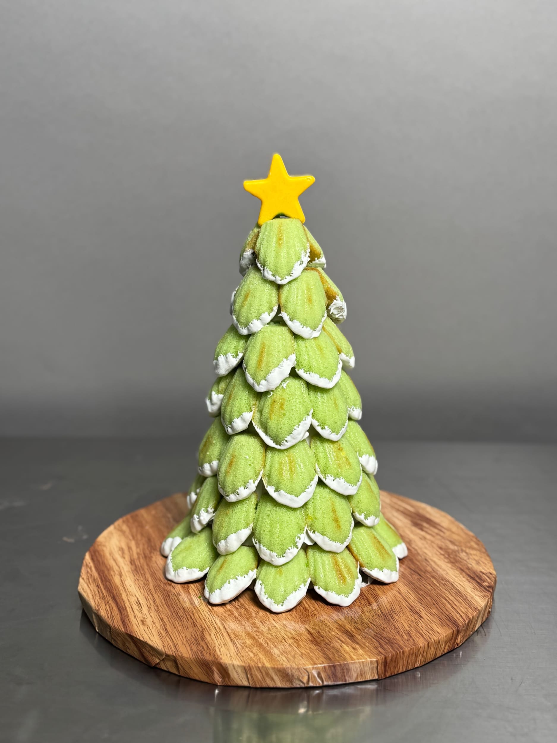 The festive madeleine tree - pastry