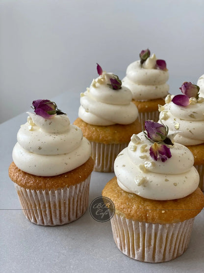Vanilla cupcakes - cupcake