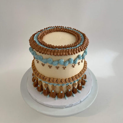 Vintage lambeth cake in buttercream - custom cake