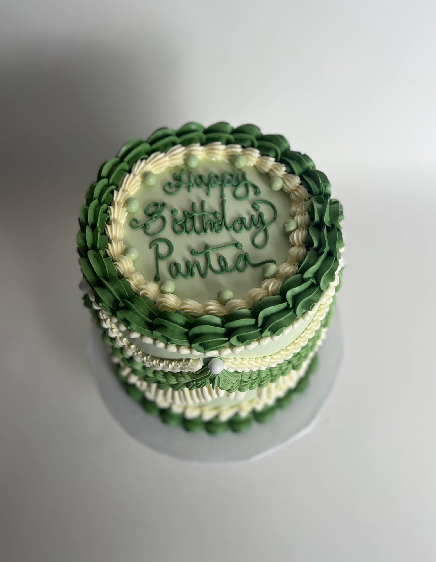 Vintage lambeth cake in buttercream - custom cake