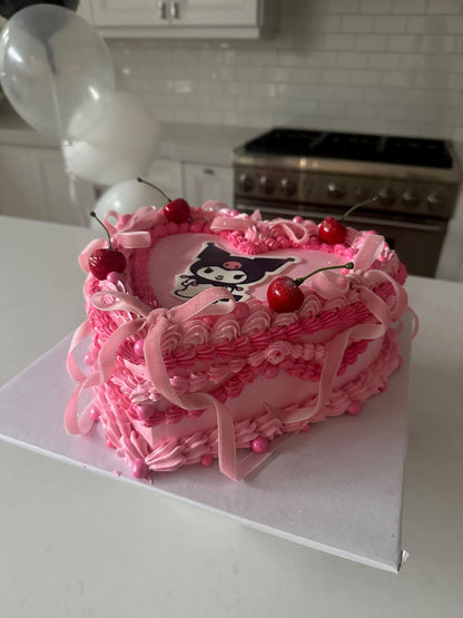 Vintage lambeth heart &amp; edible print - custom cake
