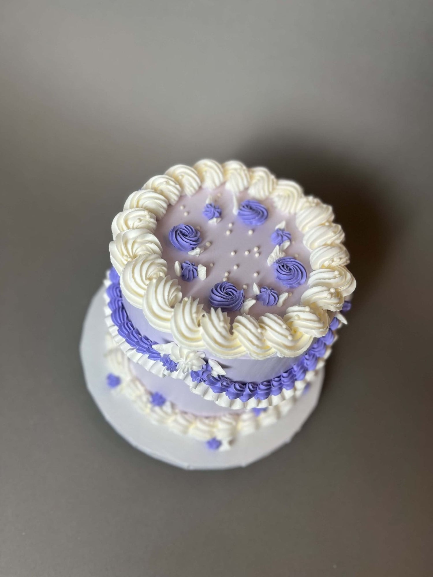 Vintage lambeth on whipped cream - custom cake