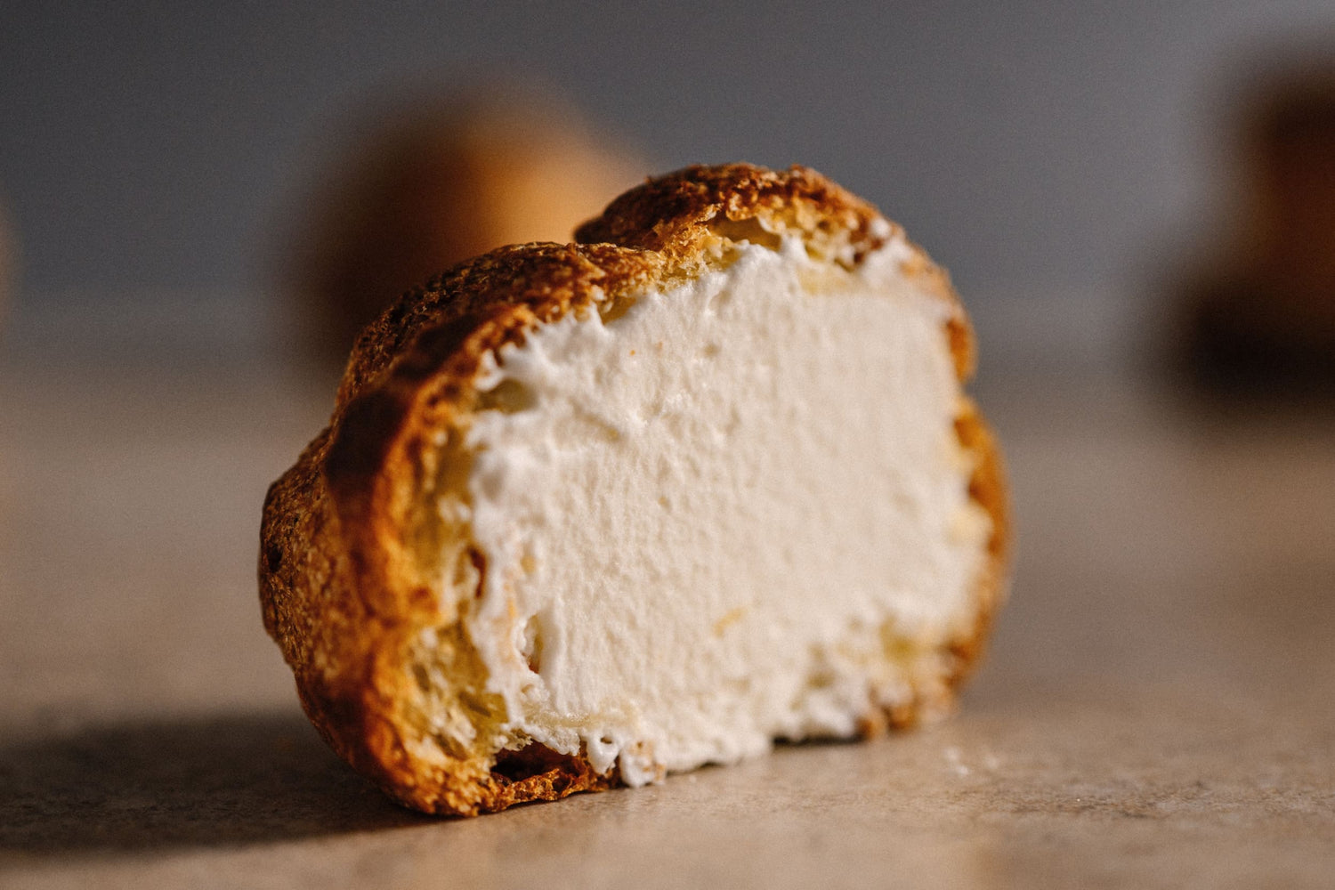 Whipped cream puffs - large - pastry