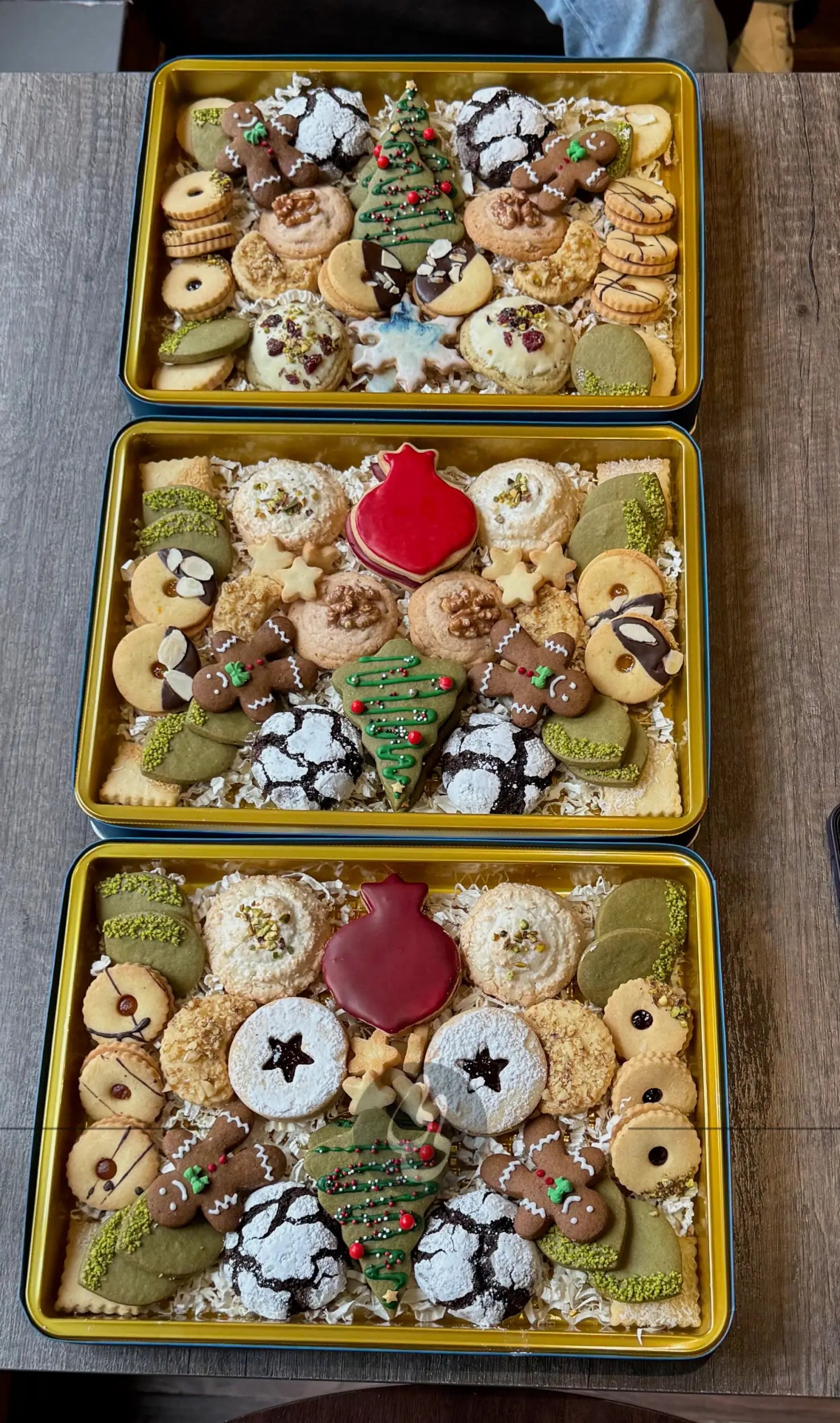 Winter holiday cookies - large box - pastry