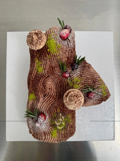 Winter woodland rollet log cake (small without walnuts) - classic cake