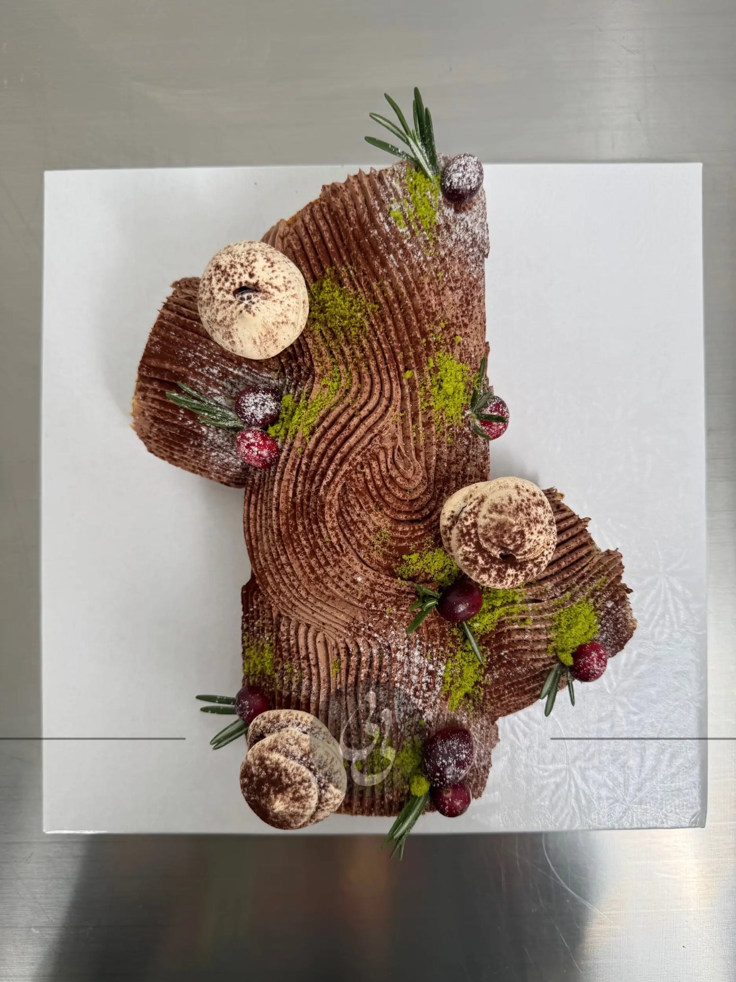 Winter woodland rollet log cake (small without walnuts) - classic cake