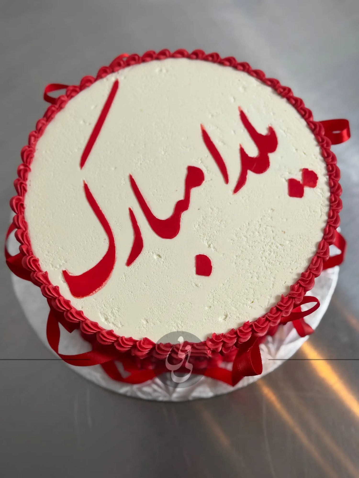 Yalda lambeth and bows cake - custom cake